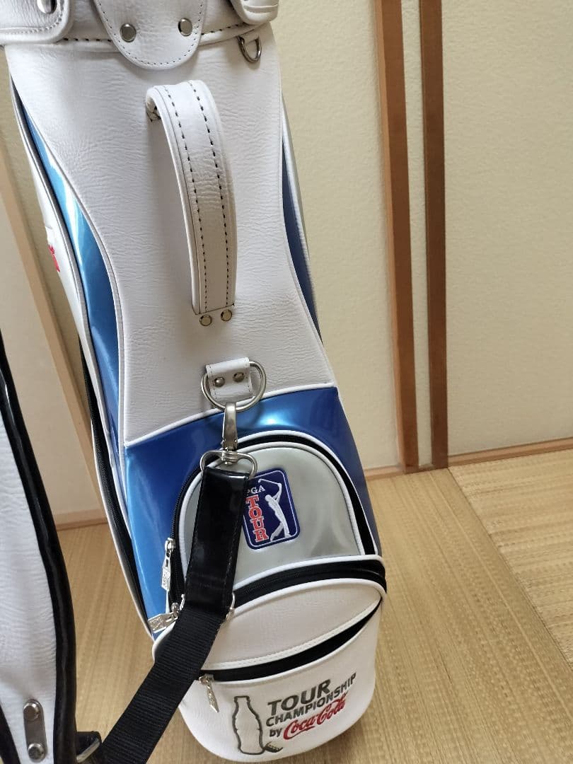 TaylorMade SIM2 ドライバー、ユーティリティ& アイアン小物セット