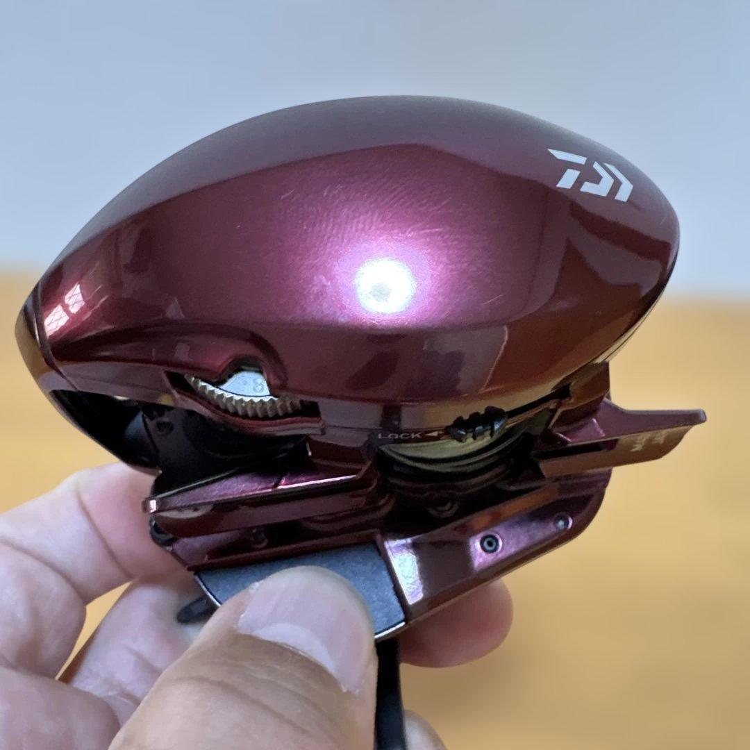 ダイワ　23アドミラ　100XH 右巻き