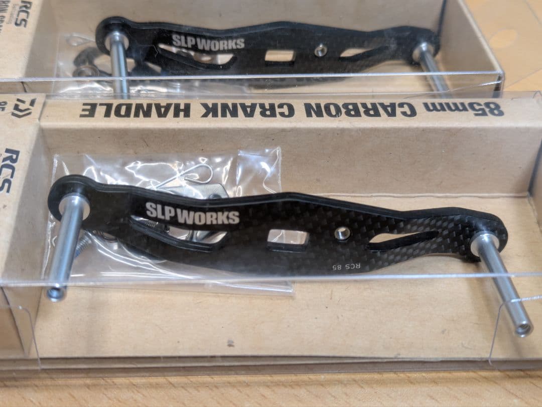 ダイワ SLPワークス カーボンクランクハンドル 85mm ③