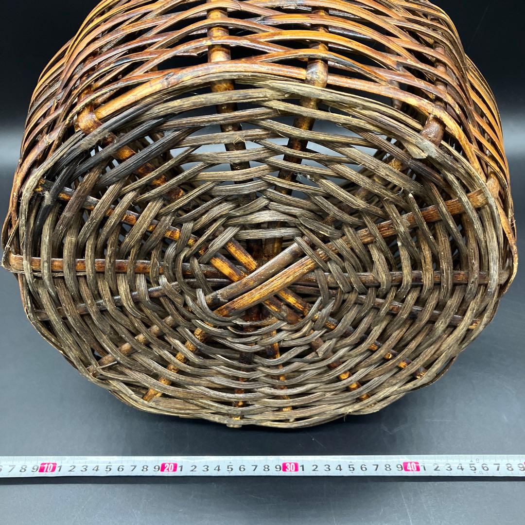 ウィッカー製ラウンドバスケット籠　カゴ　昭和レトロ　収納かご　時代物　レトロ