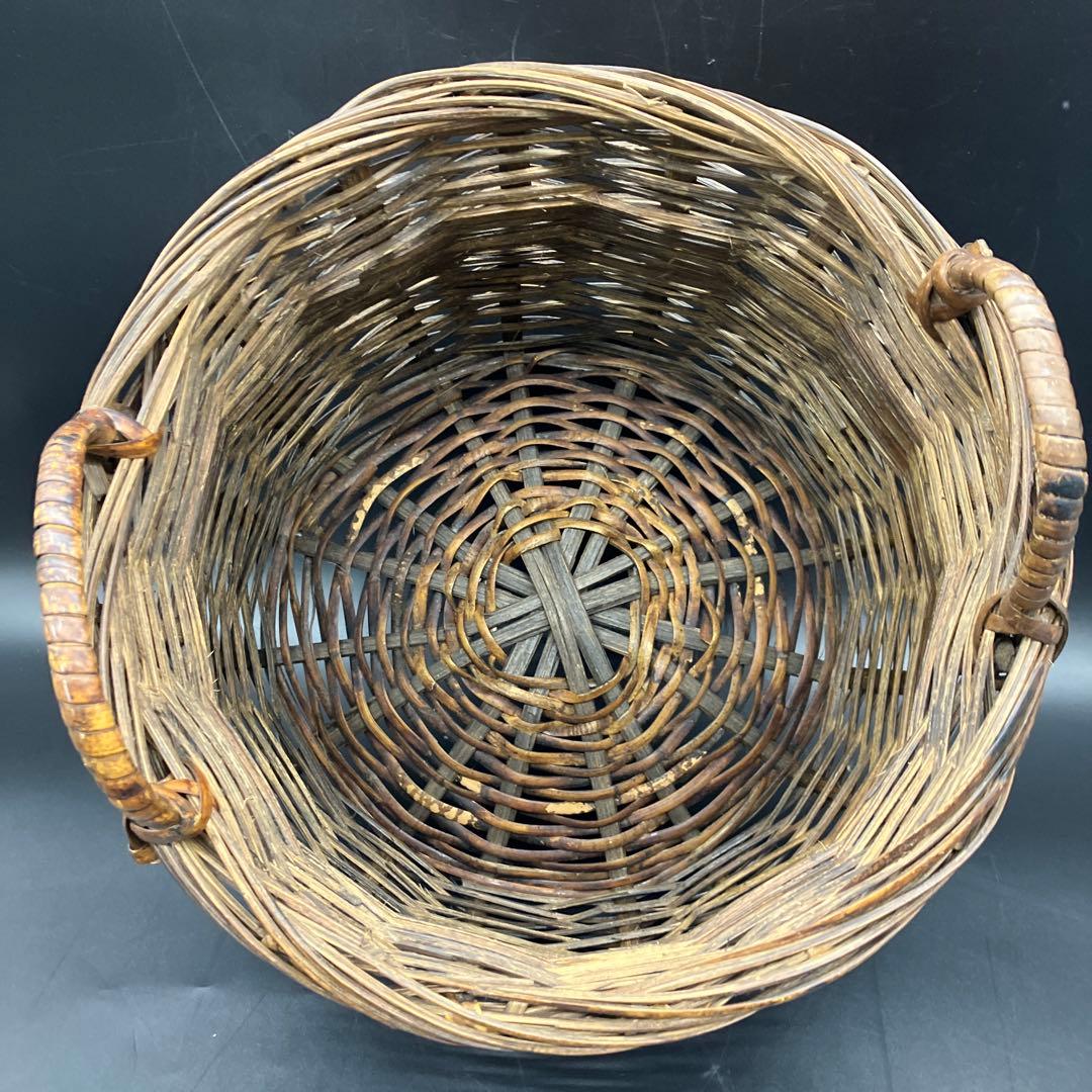 ウィッカー製ラウンドバスケット籠　カゴ　昭和レトロ　収納かご　時代物　レトロ