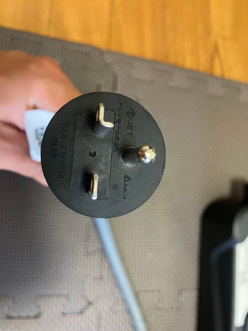 純正　EV 充電ケーブル　充電器　電気自動車