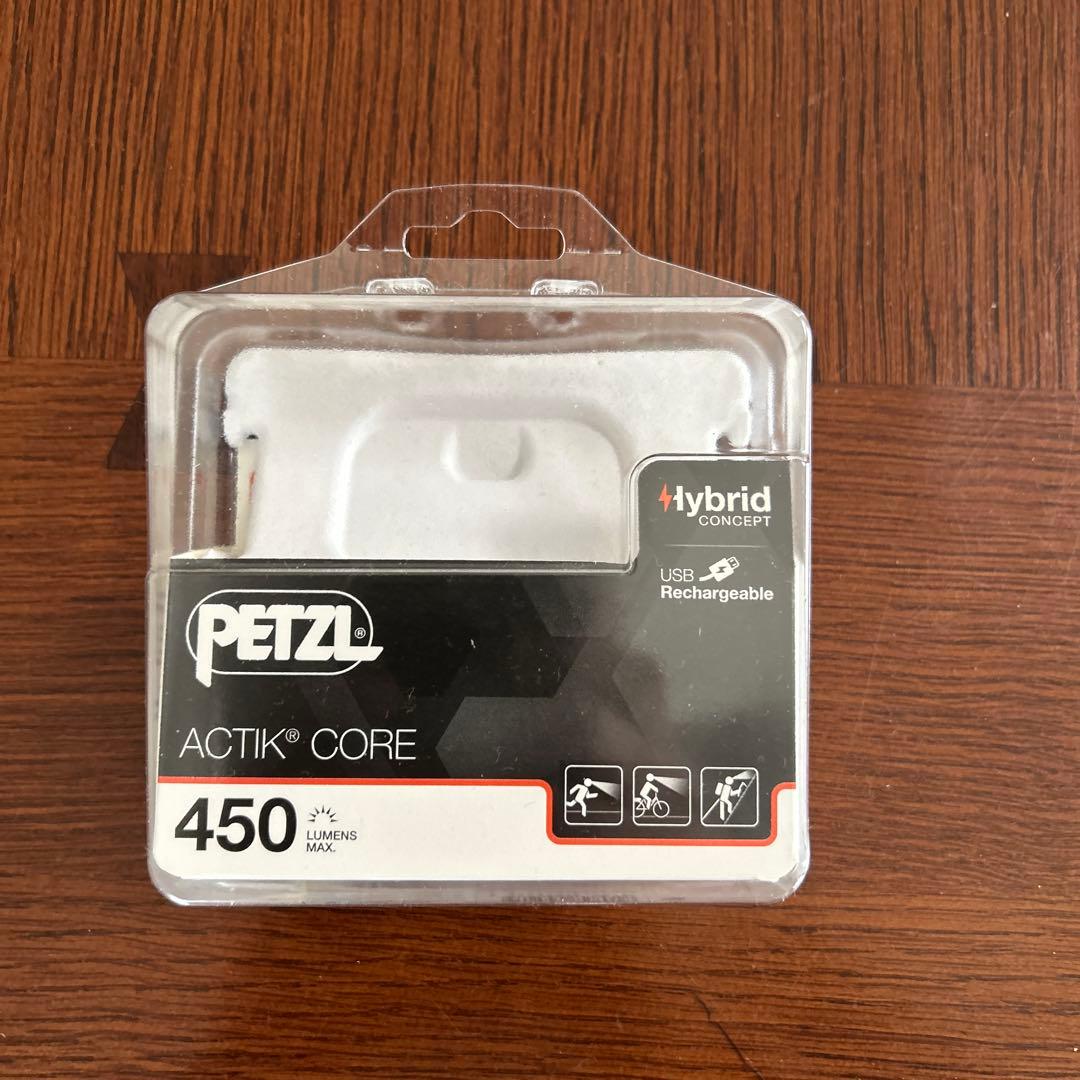 ライト・ランタン PETZL ACTIK CORE450