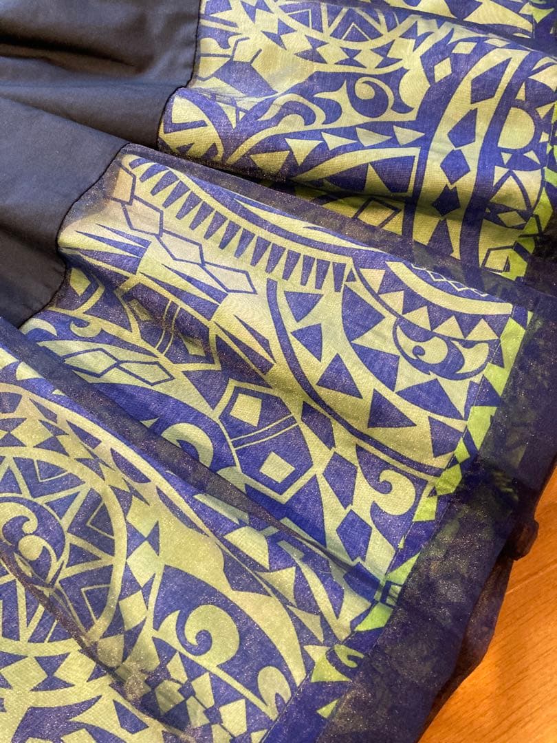 BLUEHEAVENパウスカート ネイビーとライム色リバーシブル丈72センチ