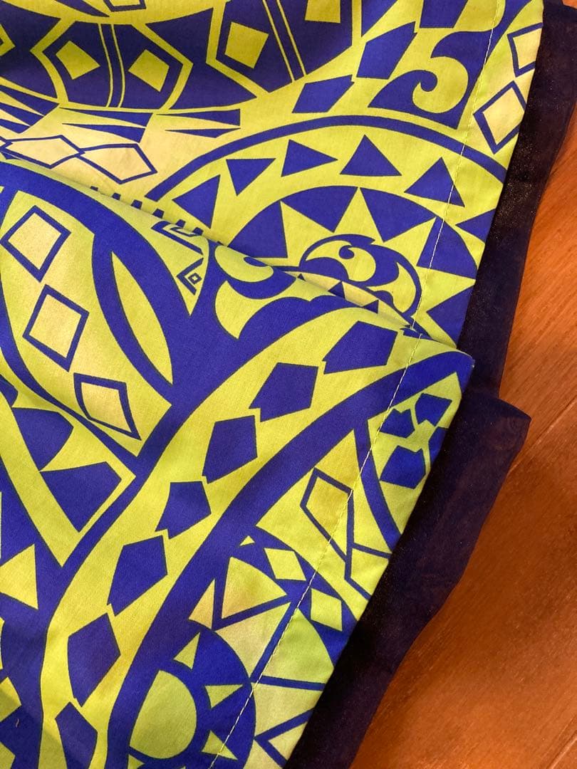 BLUEHEAVENパウスカート ネイビーとライム色リバーシブル丈72センチ