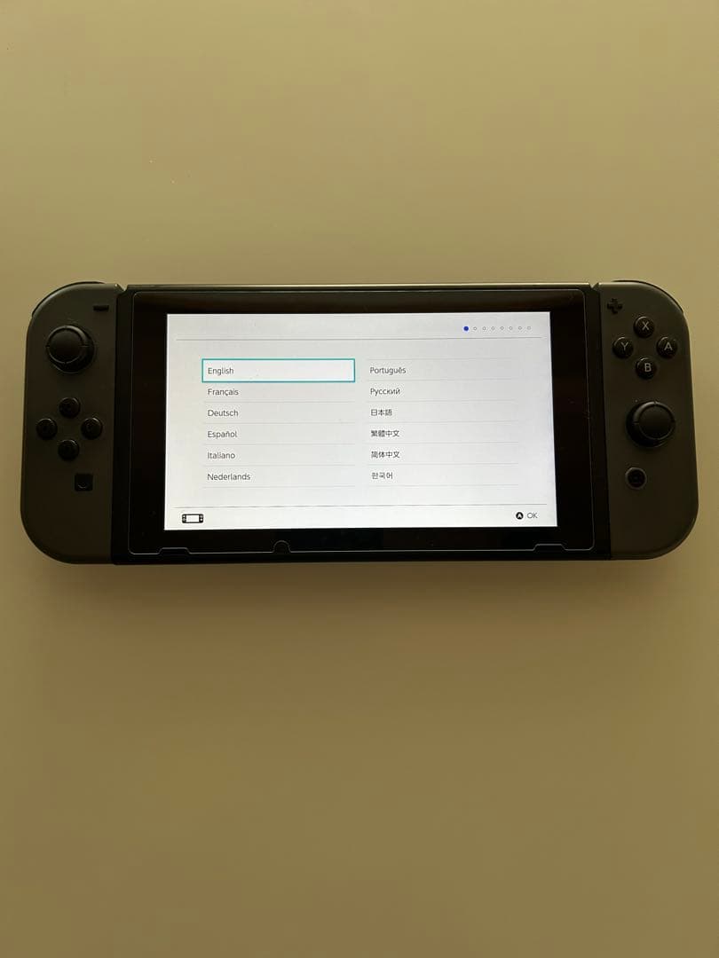 J*o様 Nintendo Switch 本体 (2019年製P4)＋ジョイコン