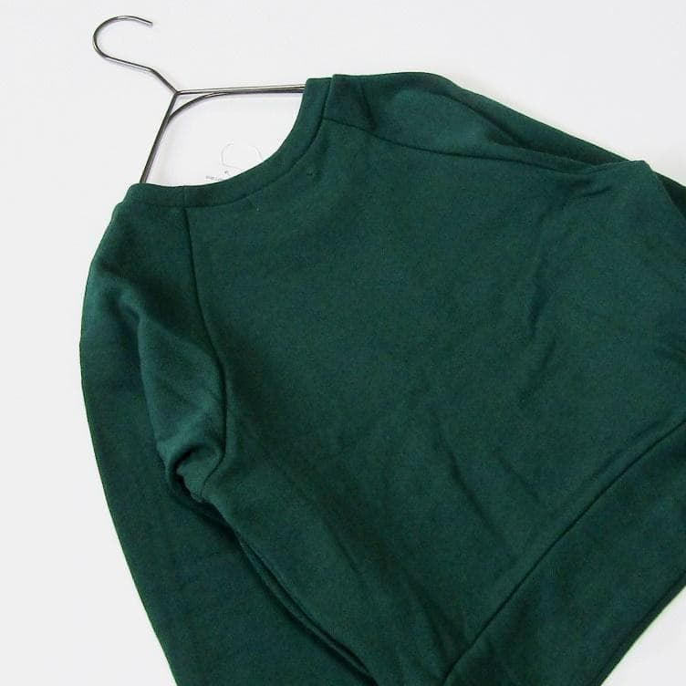 【新品未使用】ブリリアントビルド　レディースゴルフショート丈トレーナー　Ｍサイズ