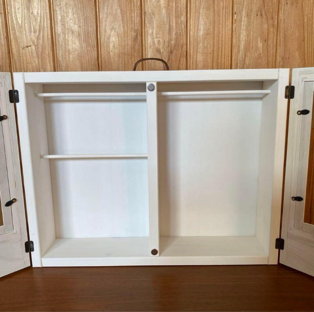 限定カラー❣️白色❣️人形用木製クローゼット扉付き　リカちゃんブライスアイシードール