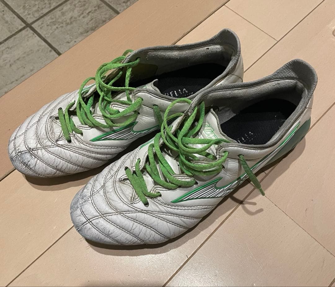 Cartoon ミズノ モレリアネオ3 MORELIA NEO3