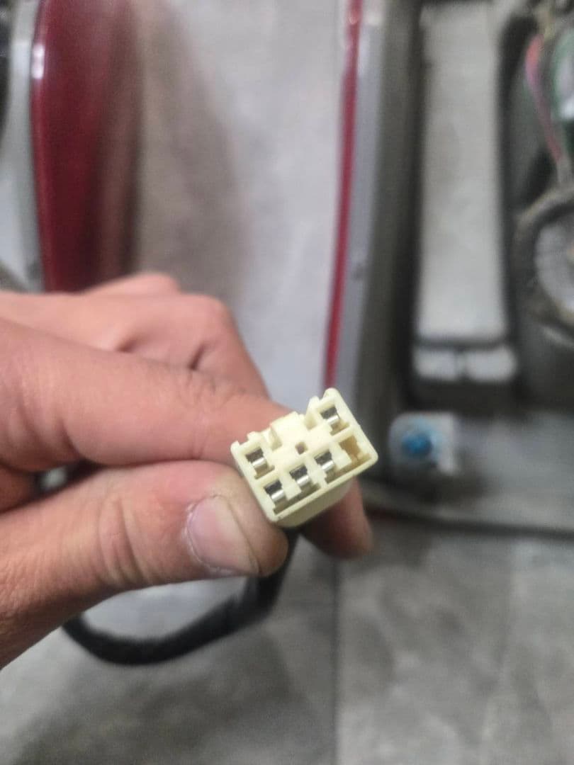 LA600S 　ダイハツ　タント　テールランプ