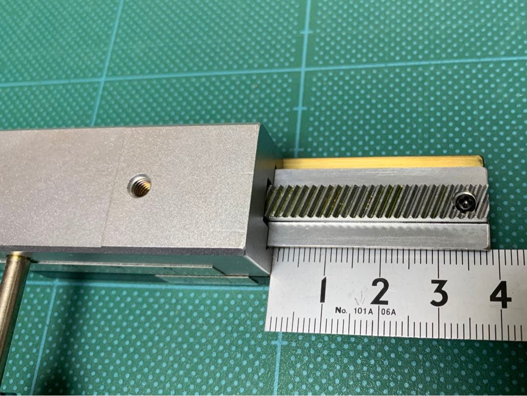 スライド操作式アリ溝ステージ １軸