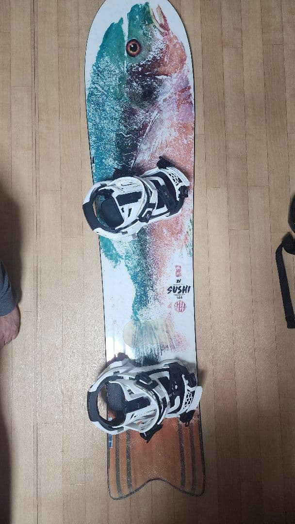 人気色 24-25モデル　NIDECKER SUPERMATIC M