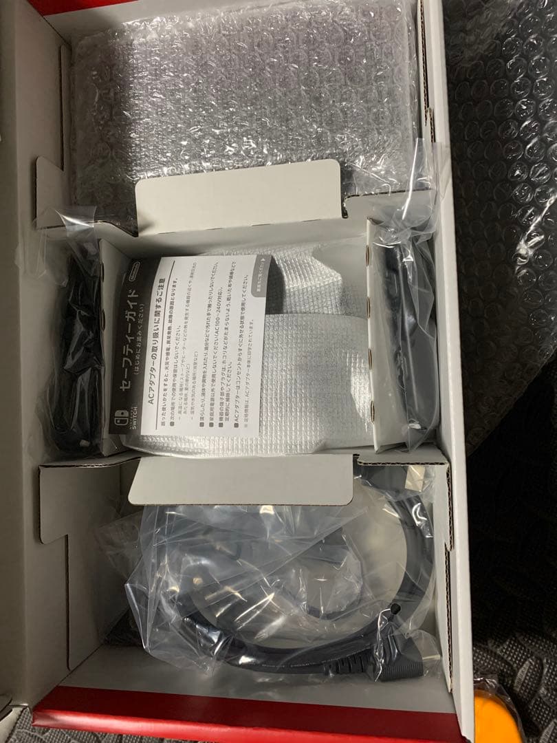 【美品】Nintendo Switch 本体-完備品-