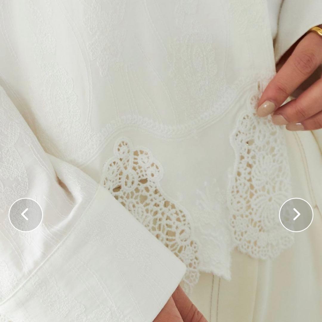 【新品タグ付】エンブロイダリースカラップシャツ