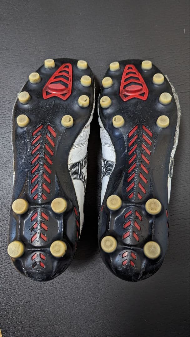 ミズノ　モレリア　ネオ　サッカースパイク　Mizuno Morelia 　neo