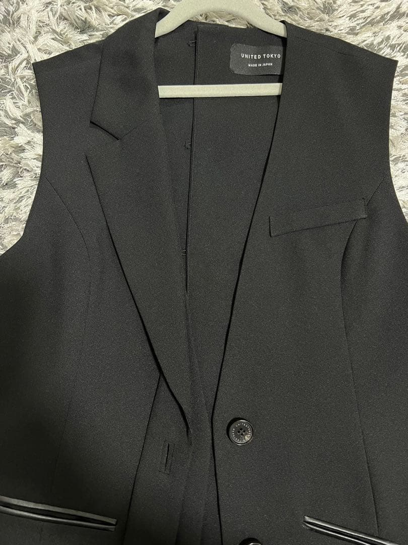 EI 　United Tokyoフローアシメベスト