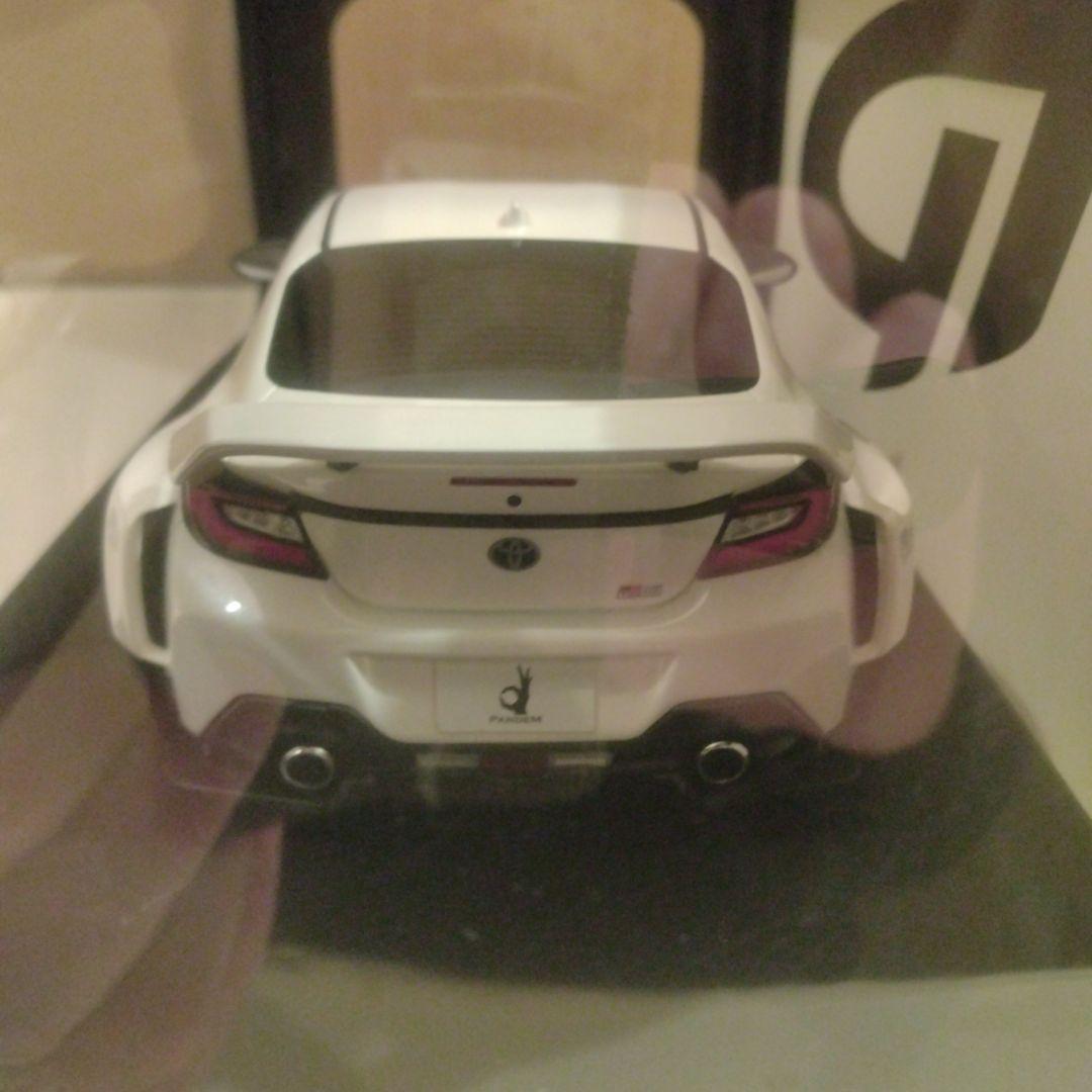 GTスピリット1/18　パンデムトヨタ86