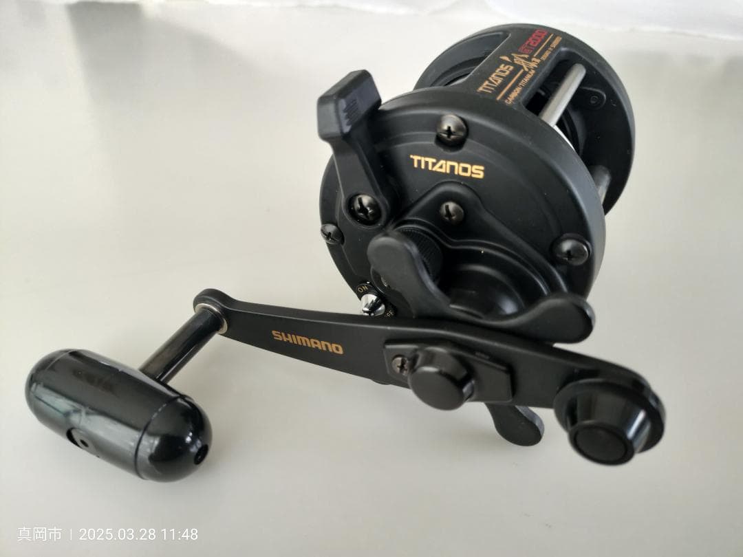 【美品】シマノ チタノス船 GT2000