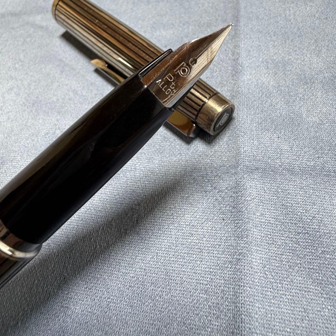 d*7様 プラチナ万年筆シルバー