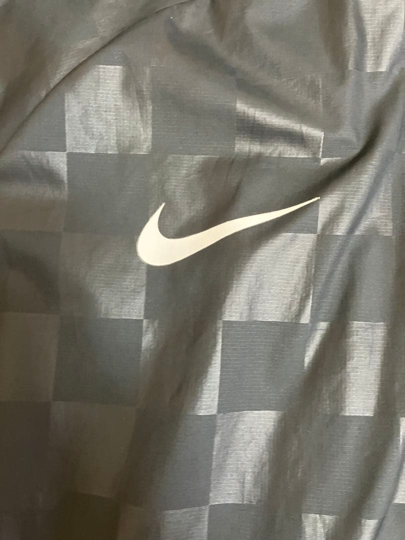 NIKE リバプール　ナイロンジャケット　Premier Liverpool