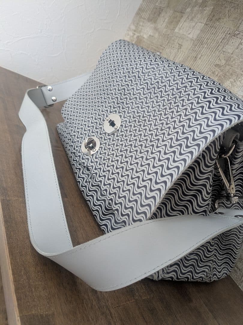 ZANELLATO 波模様 バッグ