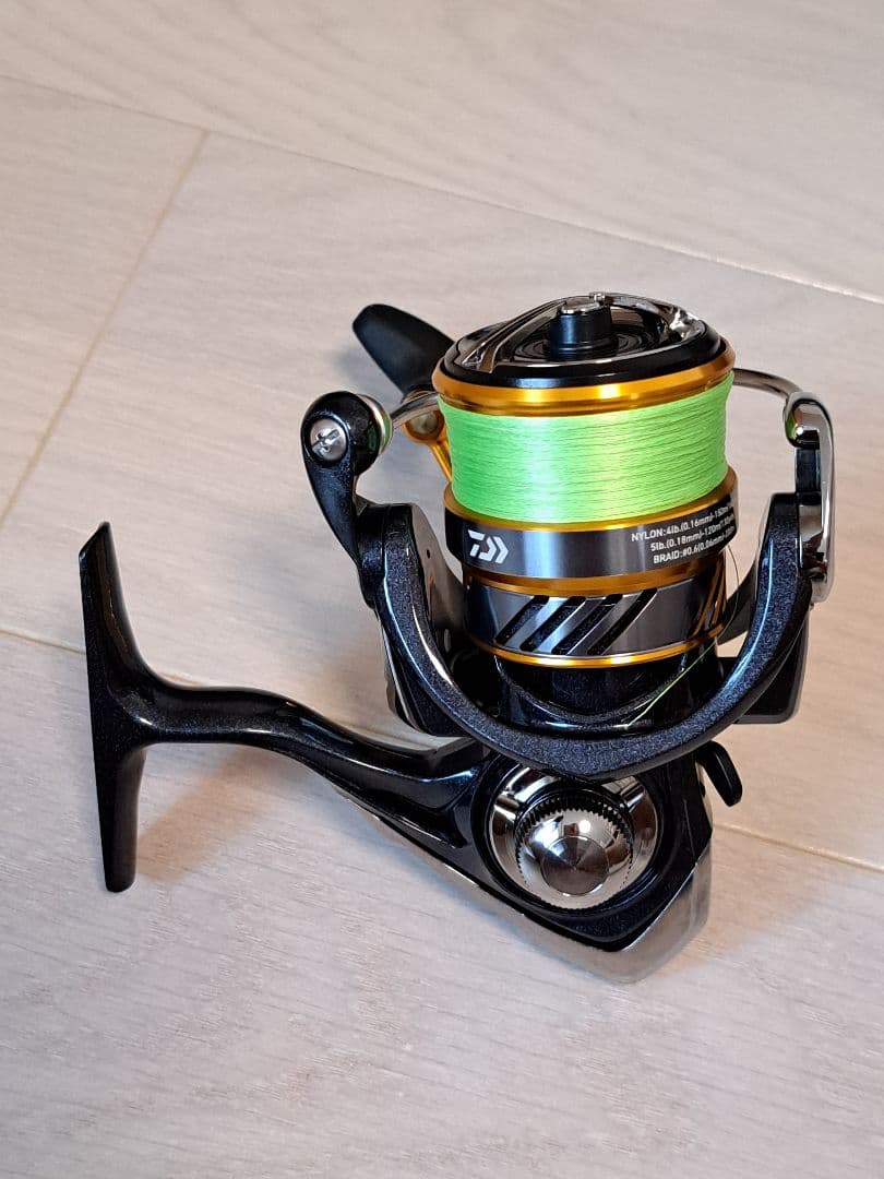 【新品同様】ダイワ 20 レブロス LT 2500S