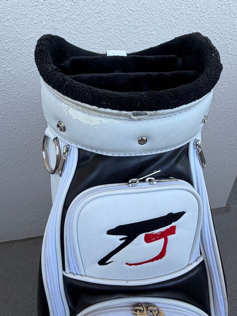 TAKUMI キャディバッグ ホワイト レッド ブラック