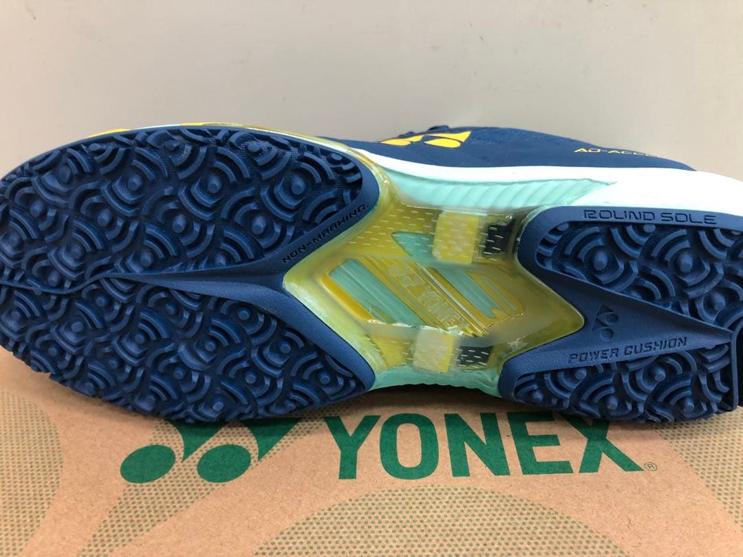 新品未使用 YONEX SHTAAMG オムニ&クレー 28.0cm