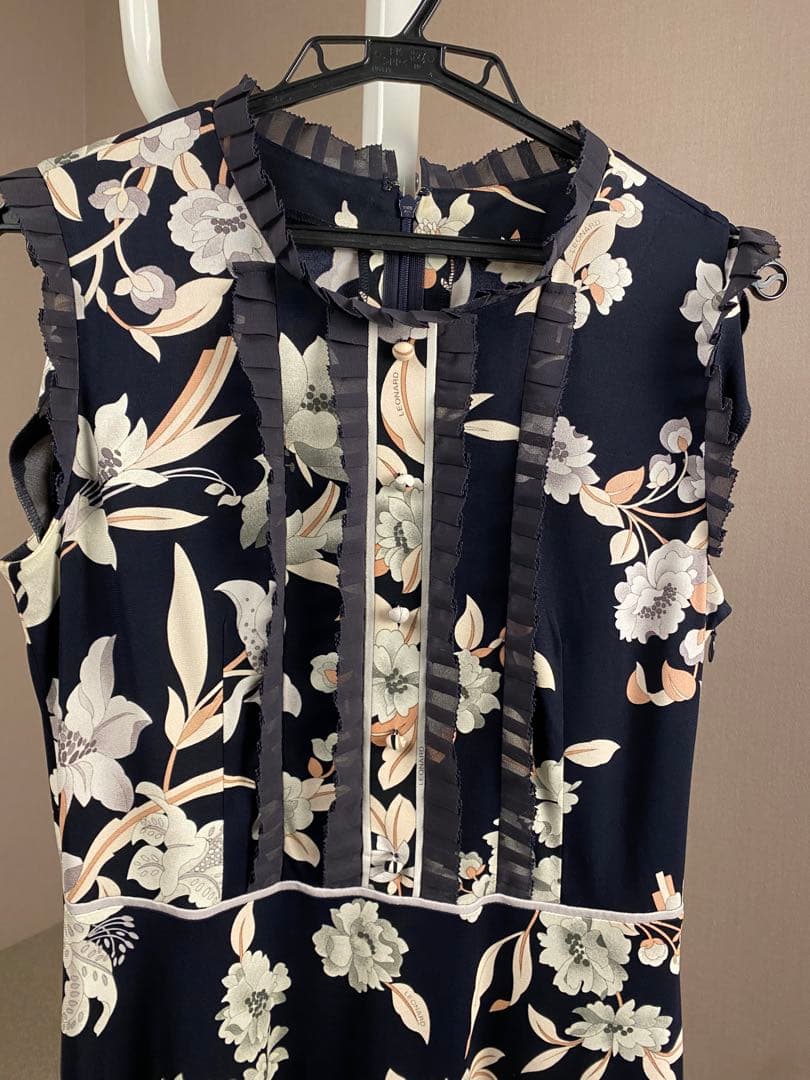 LEONARD ロング 花柄 ノースリーブ ワンピース フリル ネイビー