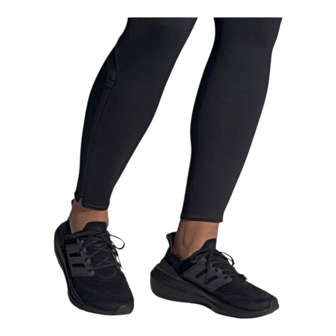 ♠アディダス✨新品未使用　箱入　ランニングシューズ　ウルトラブーストライト　26