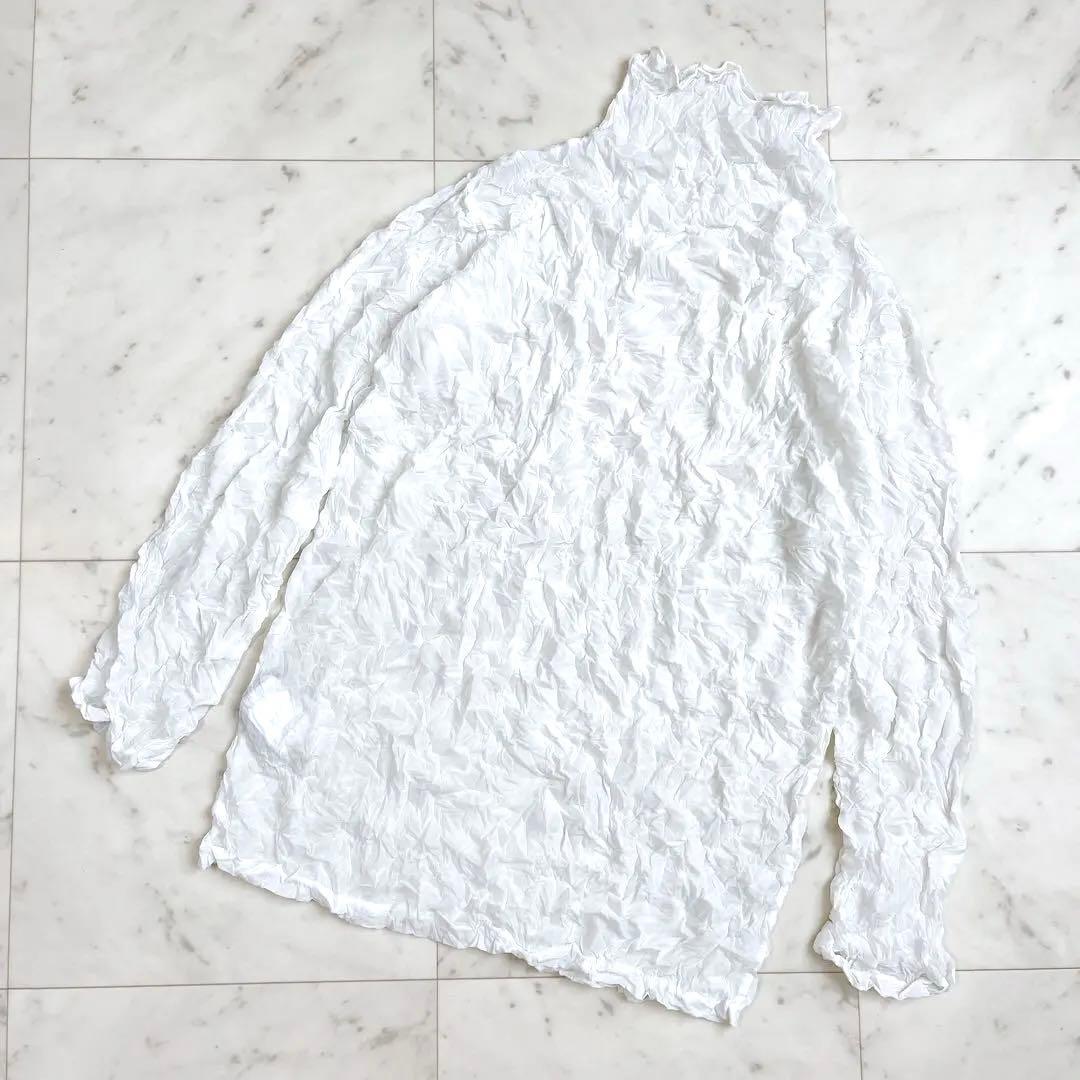 極美品✨イッセイミヤケ 長袖ブラウス M ホワイト シワ加工 ハイネック 日本製