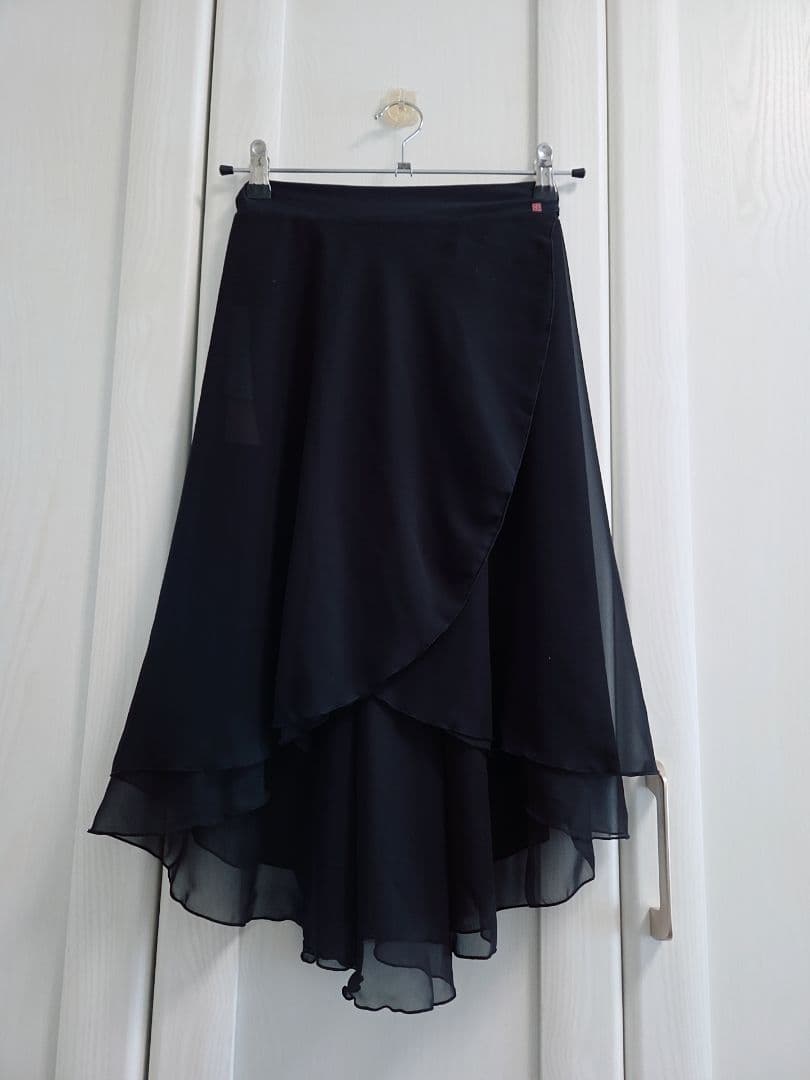 新品未使用AKANE TAKADA リハーサルスカート 黒　チャコット