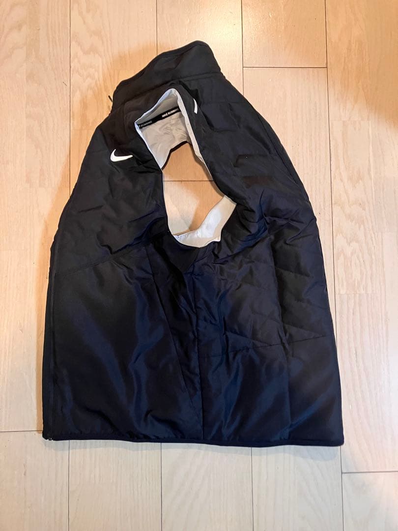 NIKE ランニングウェア ベスト 新品 メンズ アウターナイキ Lブラック