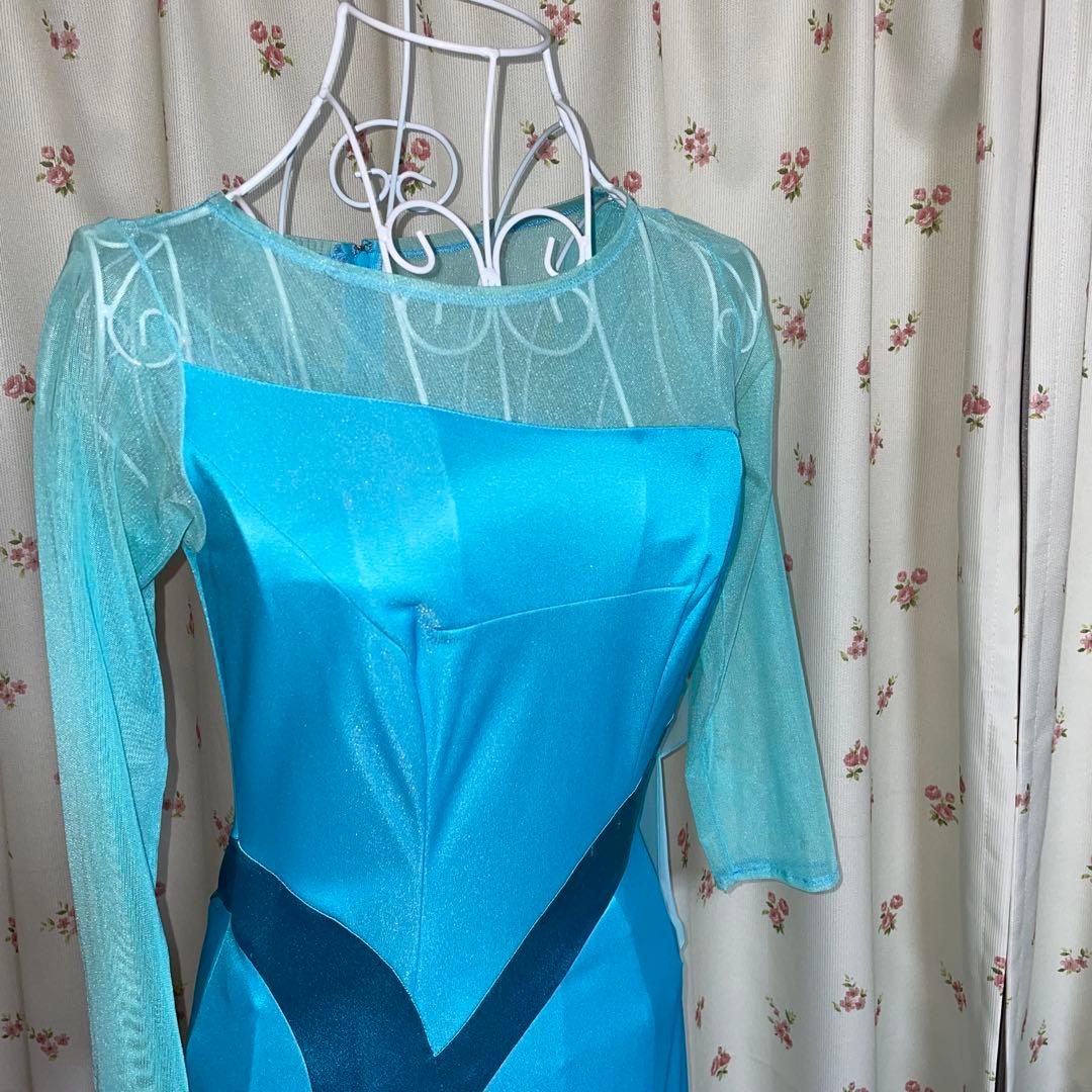 社交ダンス　ブルーのドレス