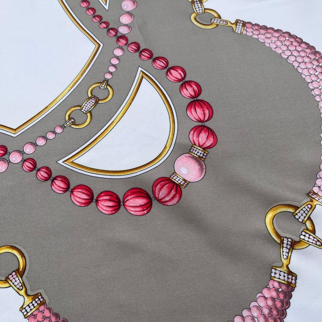Cartierカルティエ must de Cartier シルクスカーフパール