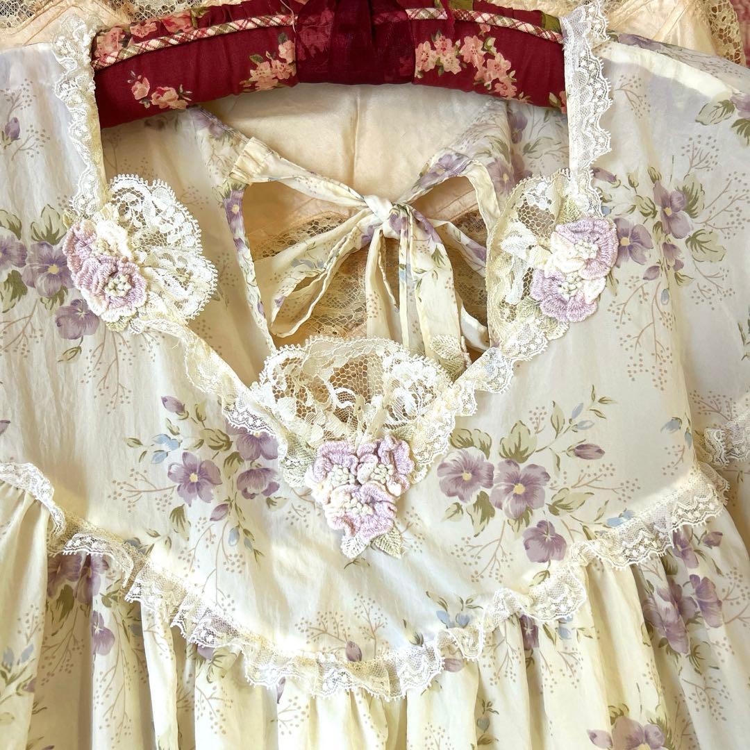 akiakane エプロン