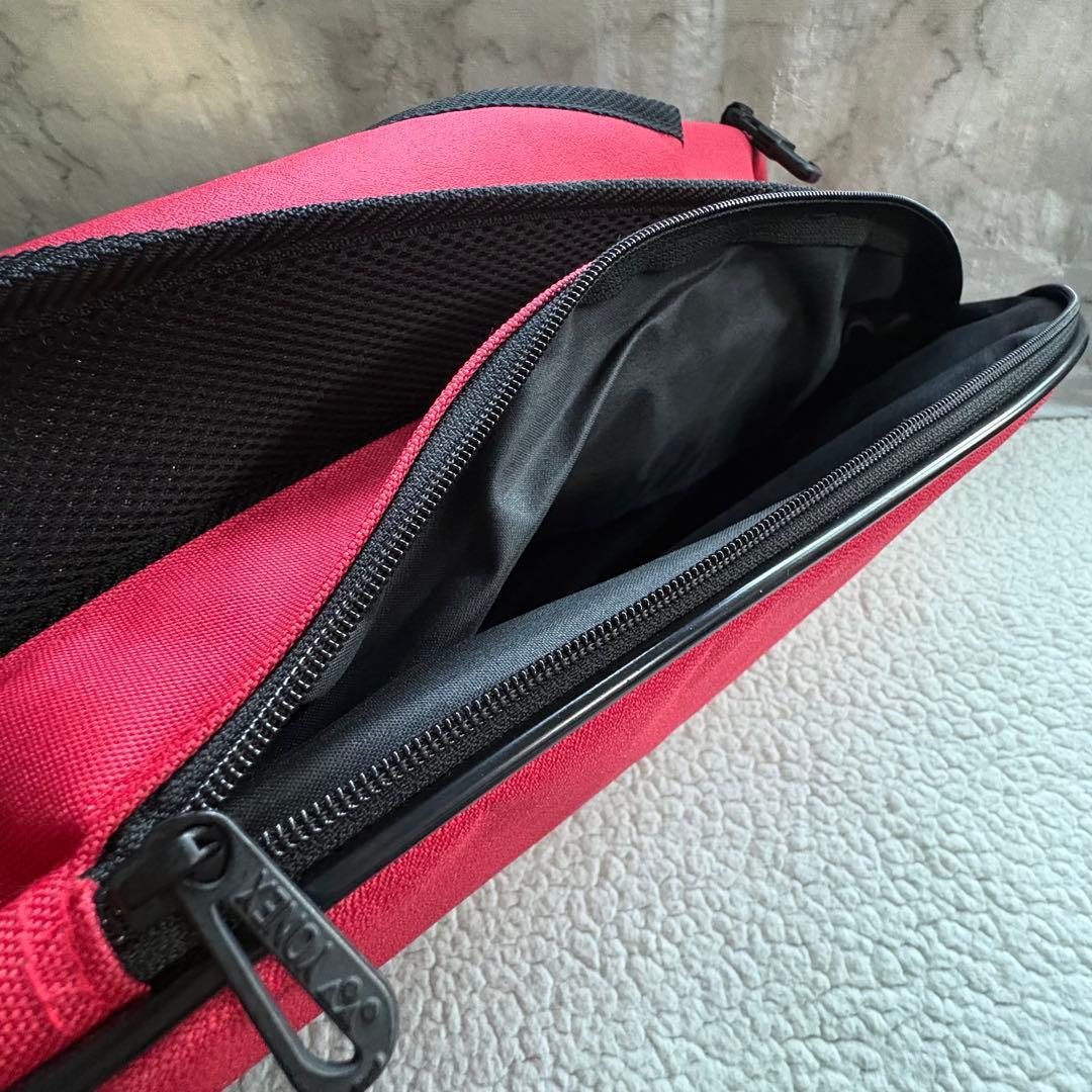 【新品タグ付き】YONEX ヨネックスラケットバッグ6 レッドBAG2532R