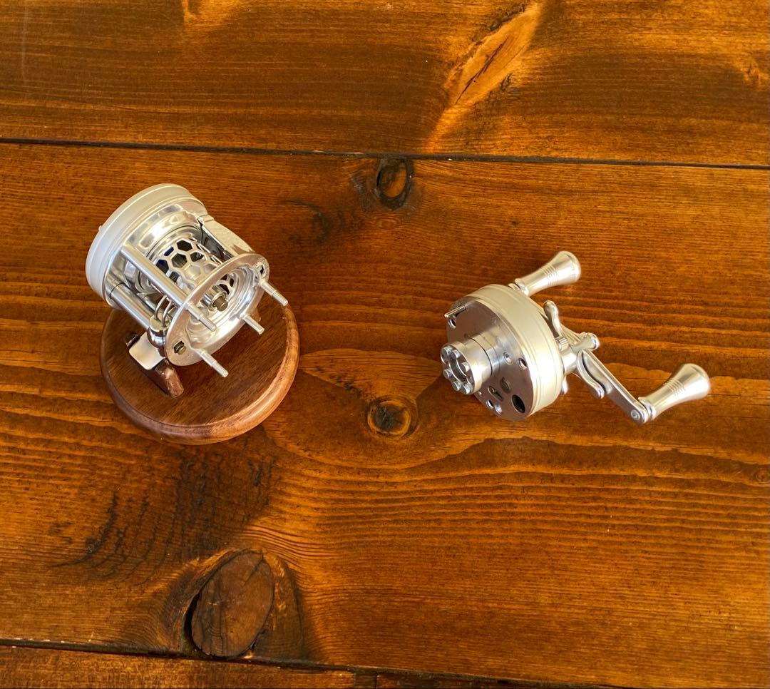 新品未使用　トラウト　ベイトリール　オールドリール風　丸型　リール　シルバー