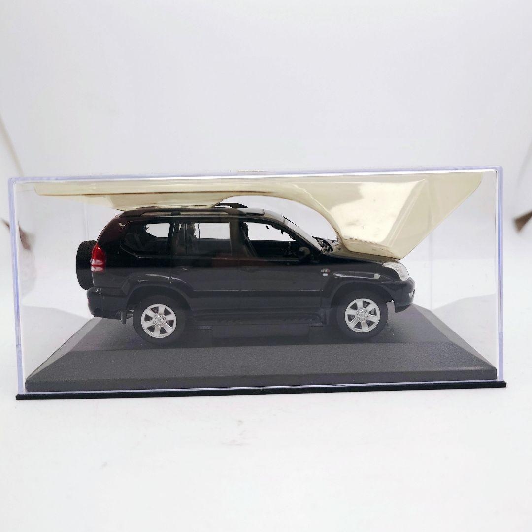 ミニチャンプス　ランドクルーザープラド 1/43ミニカー　3代目120系