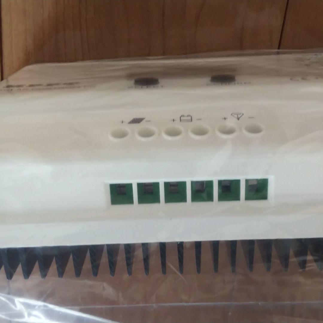 ソーラーパネル チャージコントローラー 15A