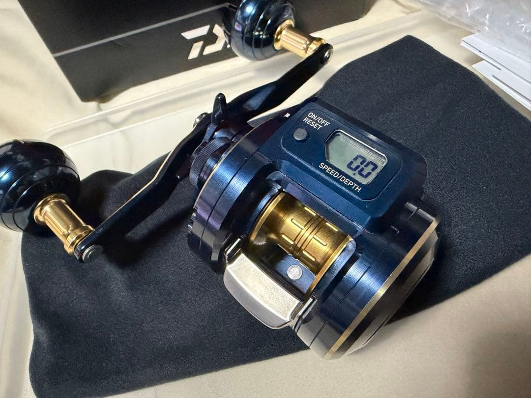 【美品】ダイワ ソルティガIC 100HL-DH