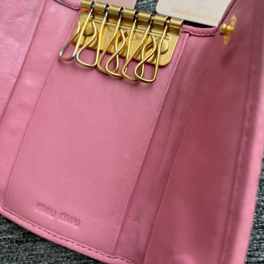 miu miu 三つ折り財布 ピンク