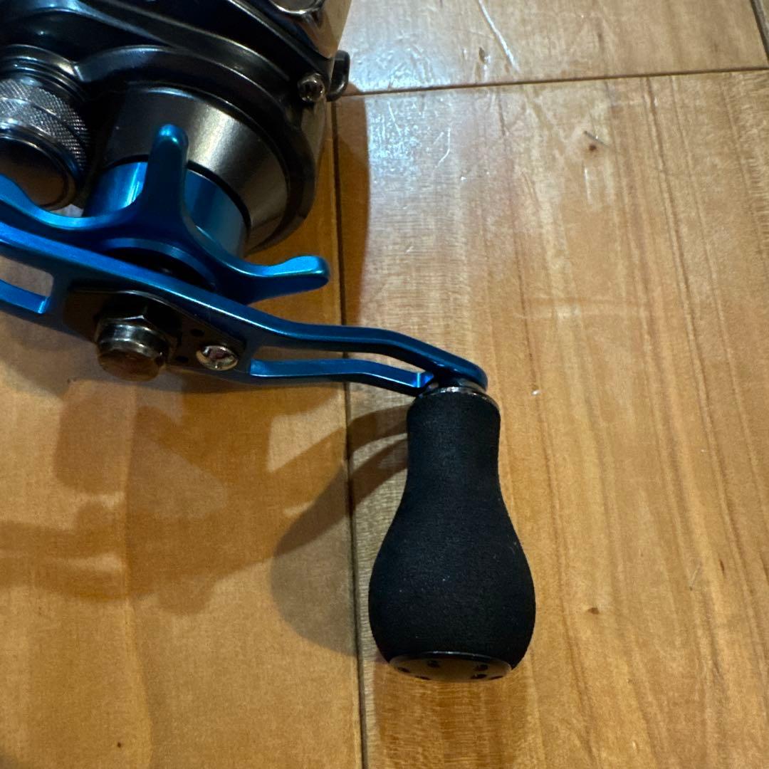 ダイワSALTIST ICS 100SH 右　フィッシングリール