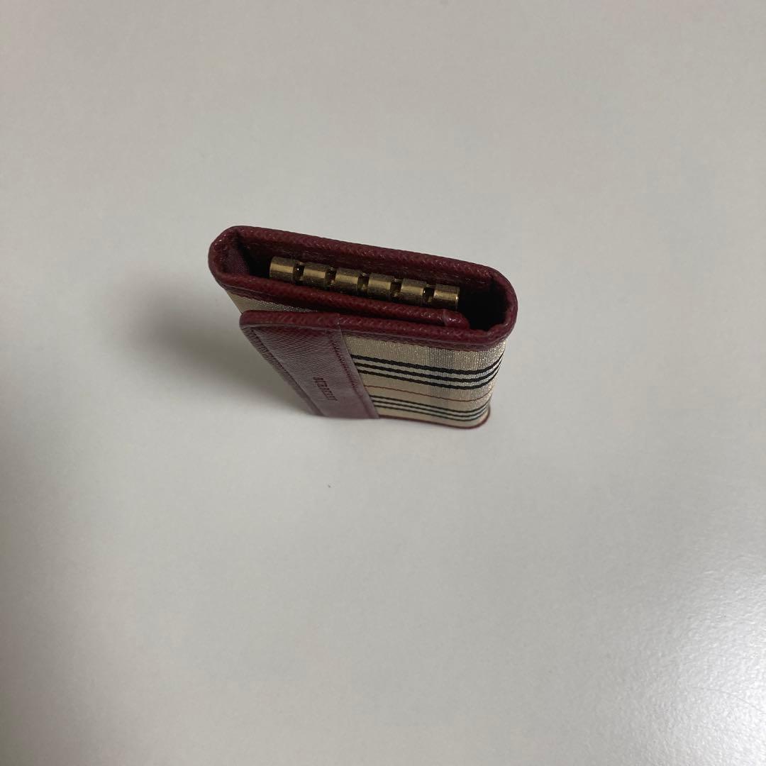 Burberry チェック柄 レザーキーケース