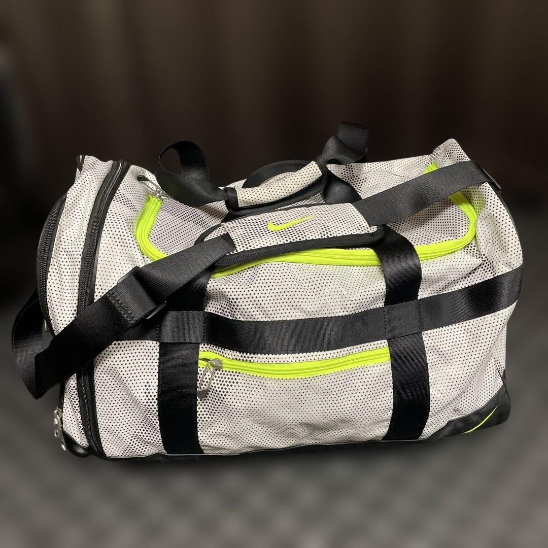 ナイキ6点セットキャディバッグボストンバッグ新品アイアンカバー新品箱付ネームタグ