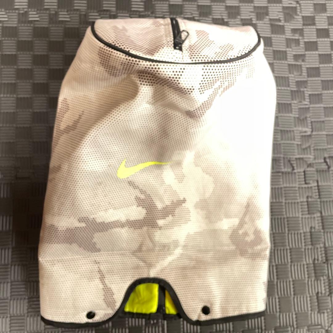 ナイキ6点セットキャディバッグボストンバッグ新品アイアンカバー新品箱付ネームタグ