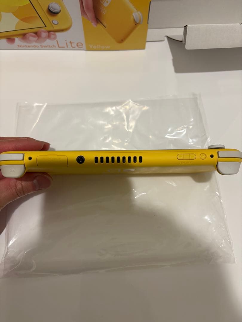 Nintendo Switch Lite イエロー + ゲームソフト