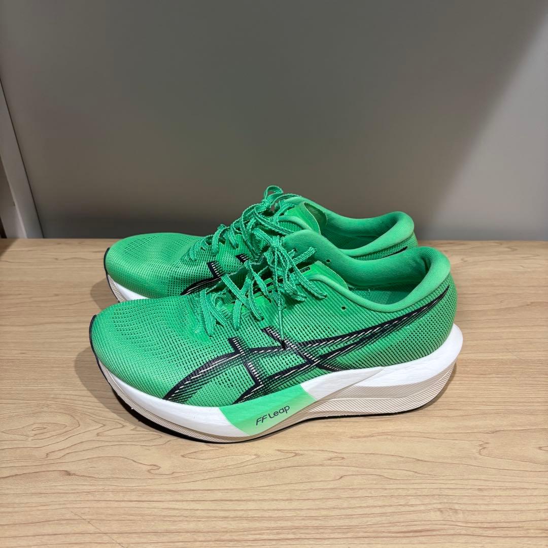 アシックス　マジックスピード5 ２６.５センチ