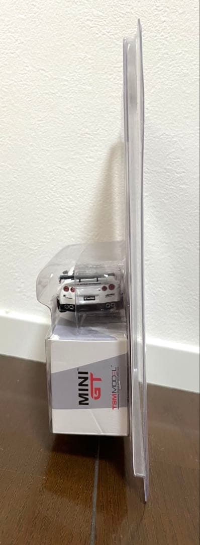 MINIGT LIBERTY WALK Nissan GT-R トイザらス限定