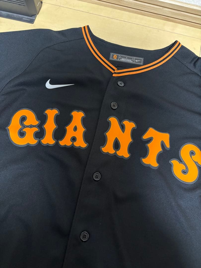 巨人 読売ジャイアンツ NIKE ブラック 黒 ユニフォーム 無地 背番号なし